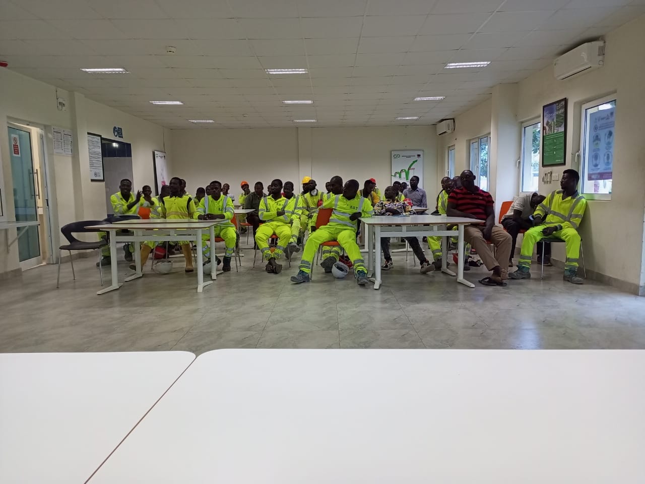 Personnel de chantier SGT